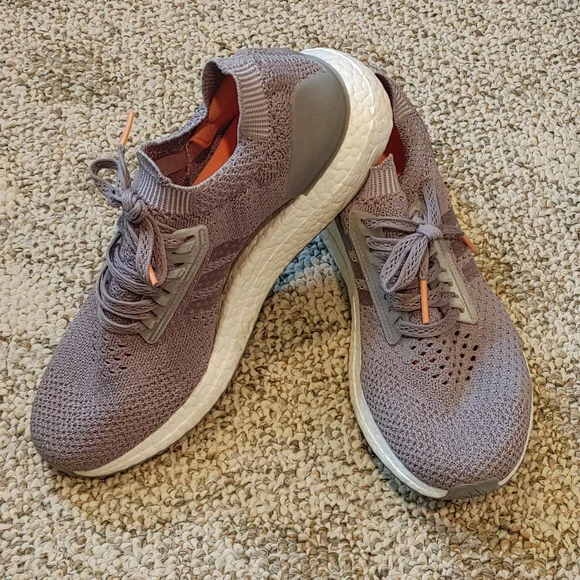 adidas gazelle silver green womens Adidas Unisex Ultraboost 22 Cold.Rdy Core Black / Grey Six / Grey Four  Running Shoes main image 0